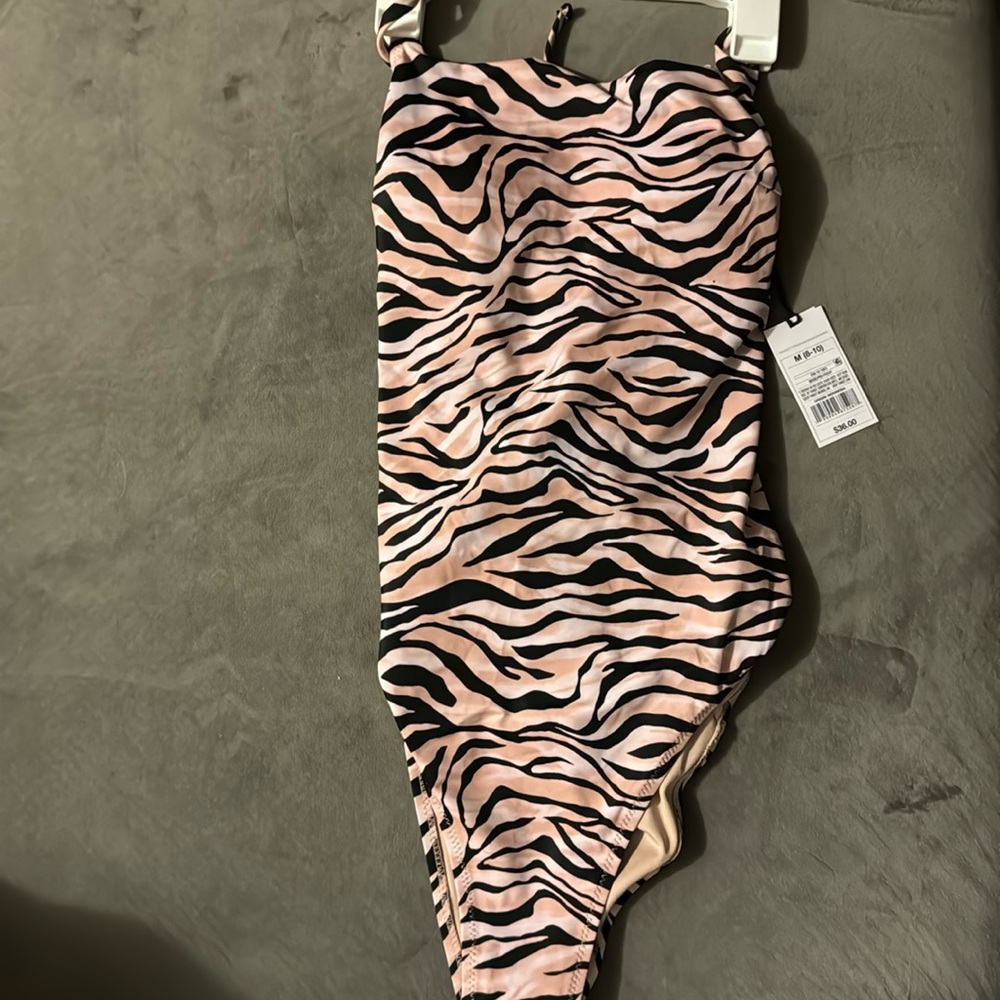 Shade and shore one piece swimsuit new with tags